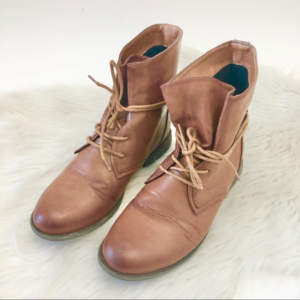 Wanted wrap lace boots size10